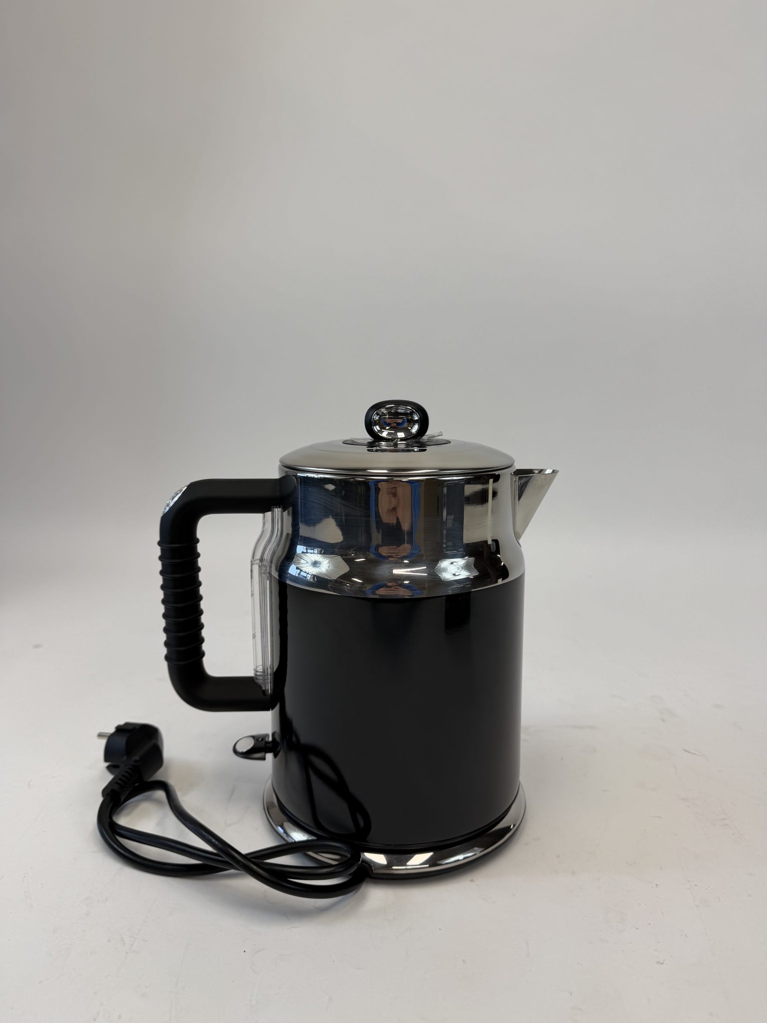 Russell Hobbs virdulys