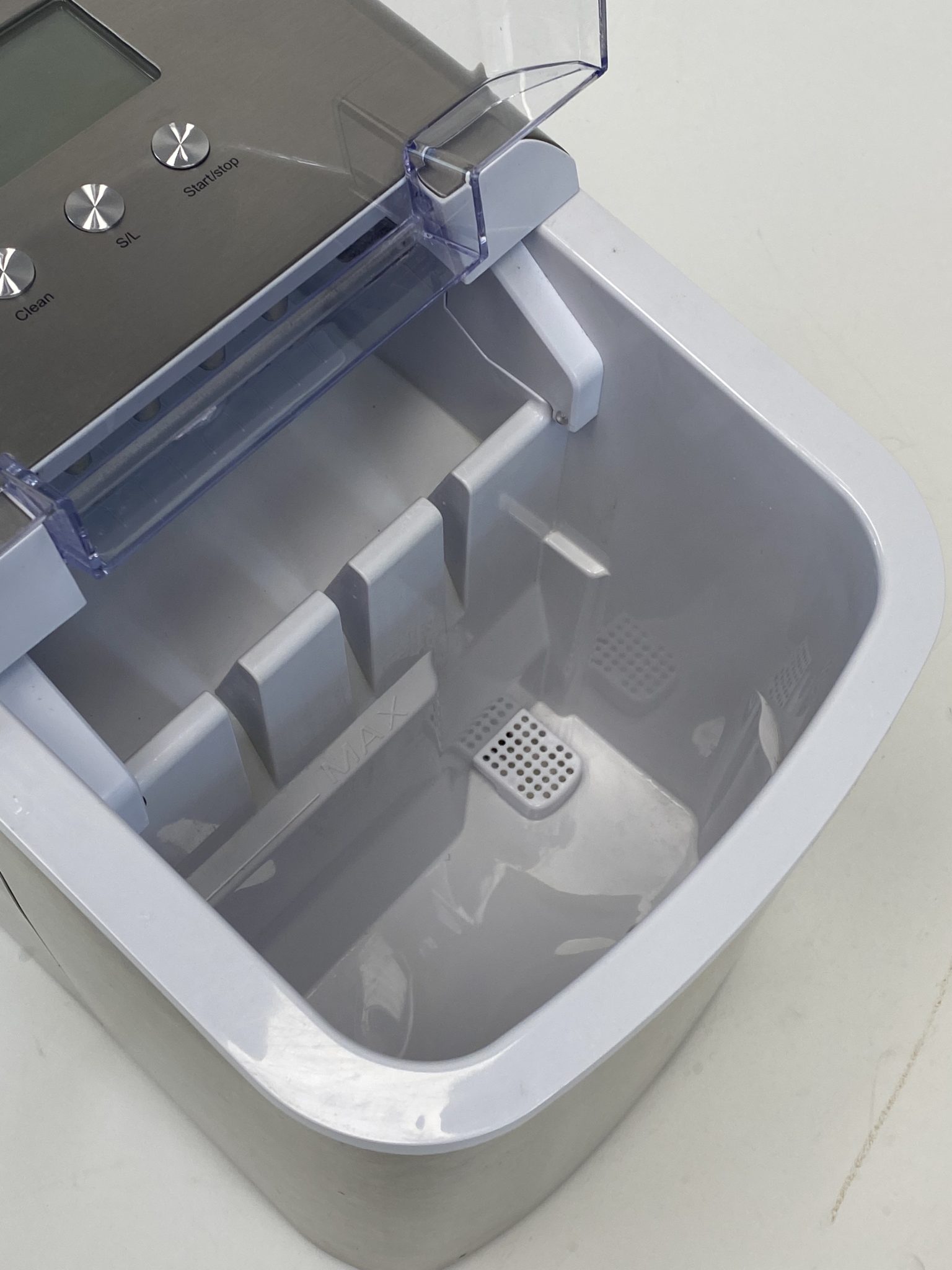 Caso Design IceChef Pro ledo kubelių gaminimo aparatas