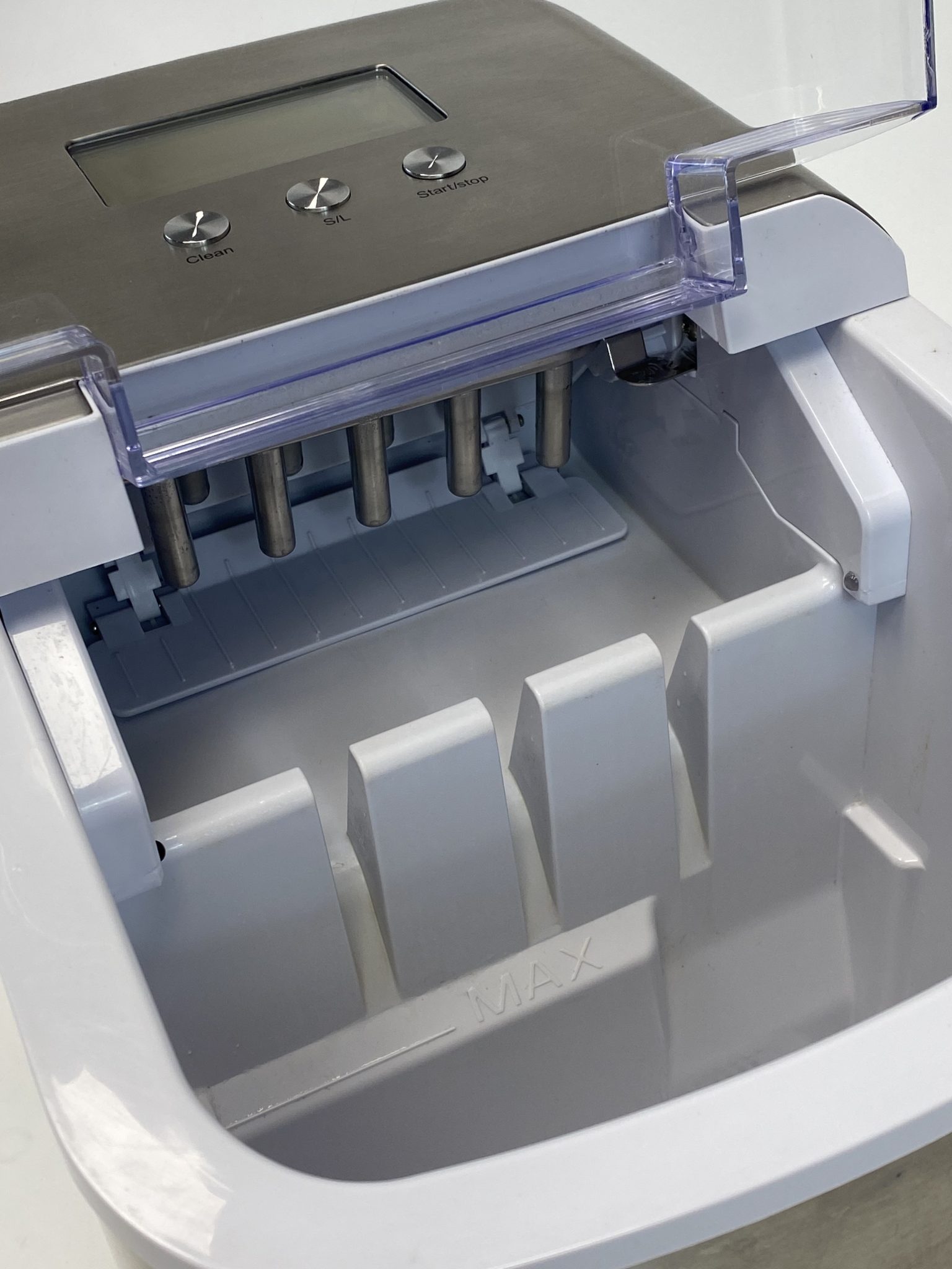 Caso Design IceChef Pro ledo kubelių gaminimo aparatas